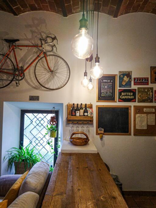 La Casa Nella Torre - Apartment ปอนตาสซิเอเว ภายนอก รูปภาพ
